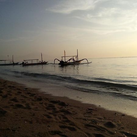 Villa Ngetis Sanur Exterior foto